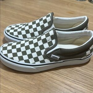 Vans Men 6, Women 7.5  Checkered Slip-On Shoes - Olive and White